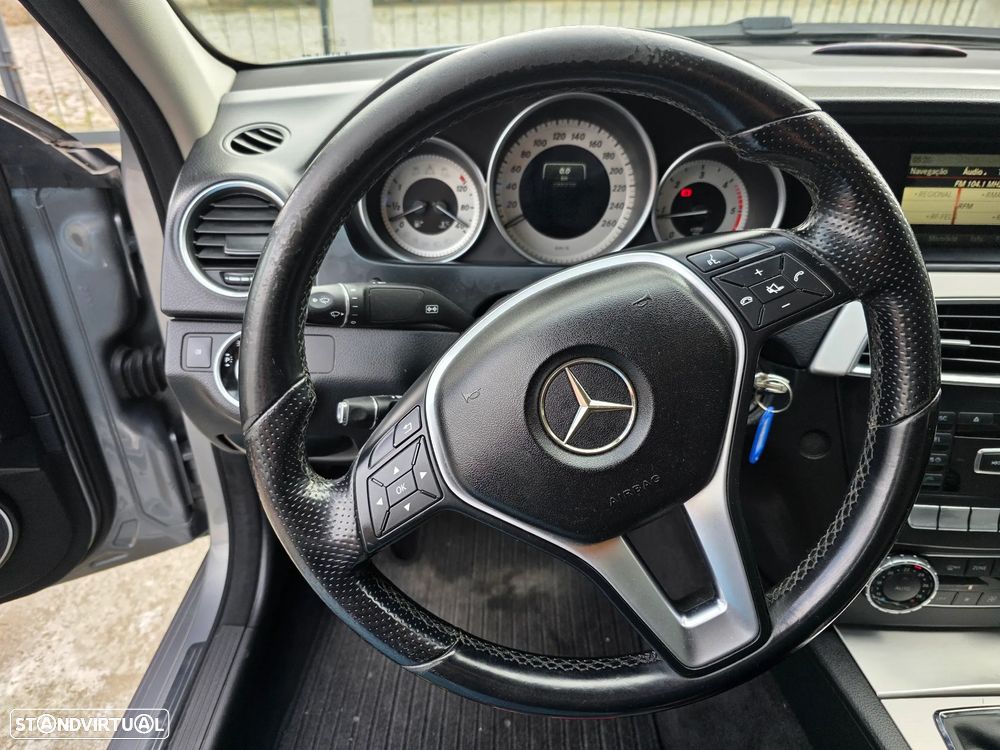 Mercedes-Benz C 220 - 14