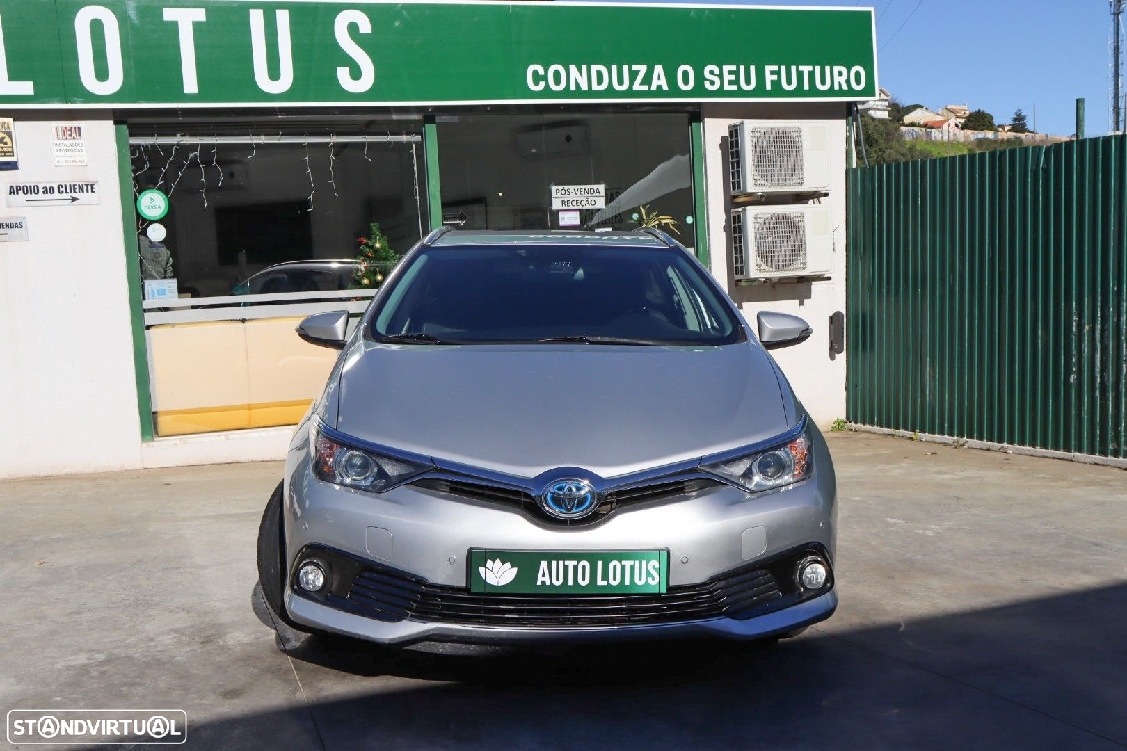 Toyota Auris Touring Sports 1.8 HSD Comfort +P.Techno+P.Sport - 2