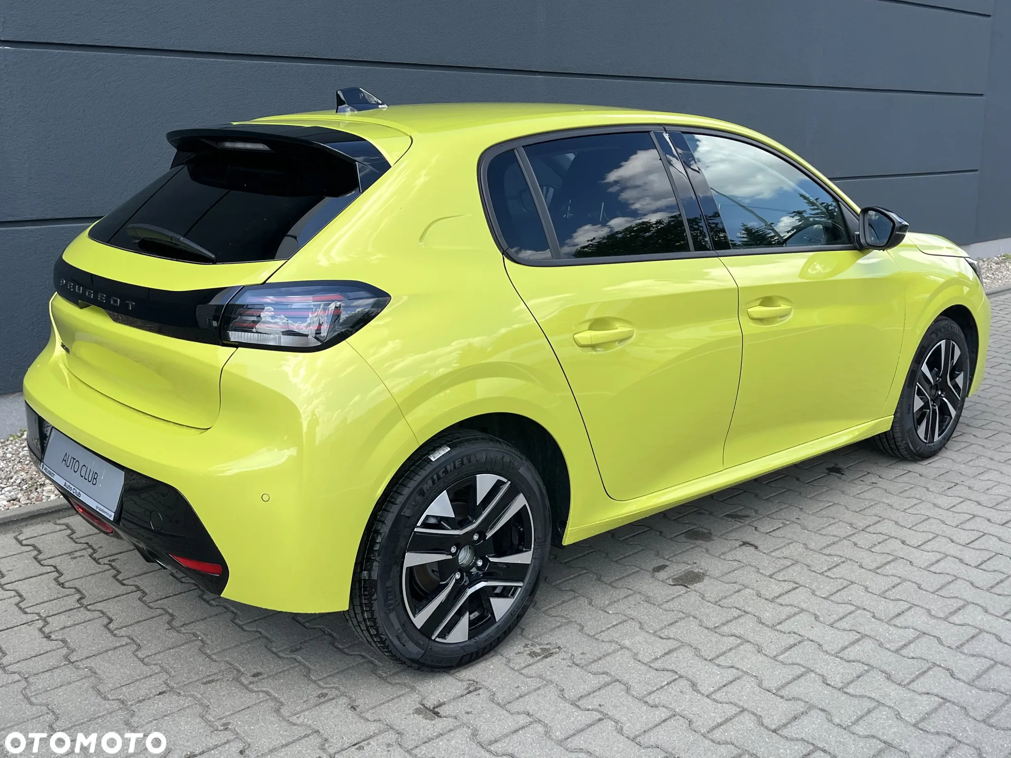 Peugeot 208 - 7
