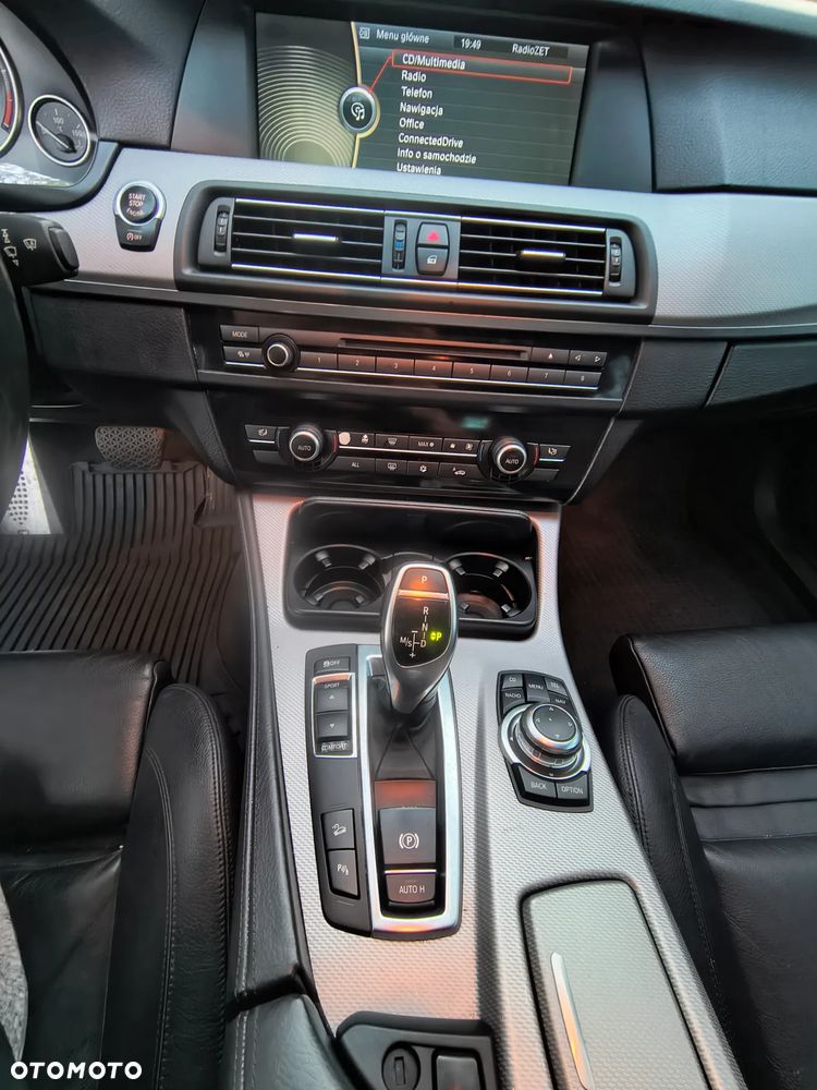 BMW Seria 5 530d xDrive - 17