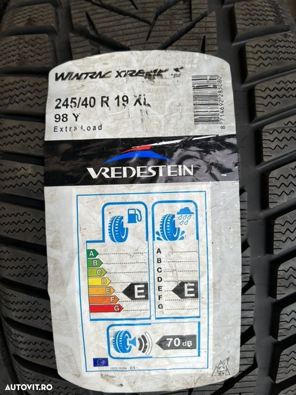vând 4 anvelope 245/40/19 vredestein de iarnă noi - 2