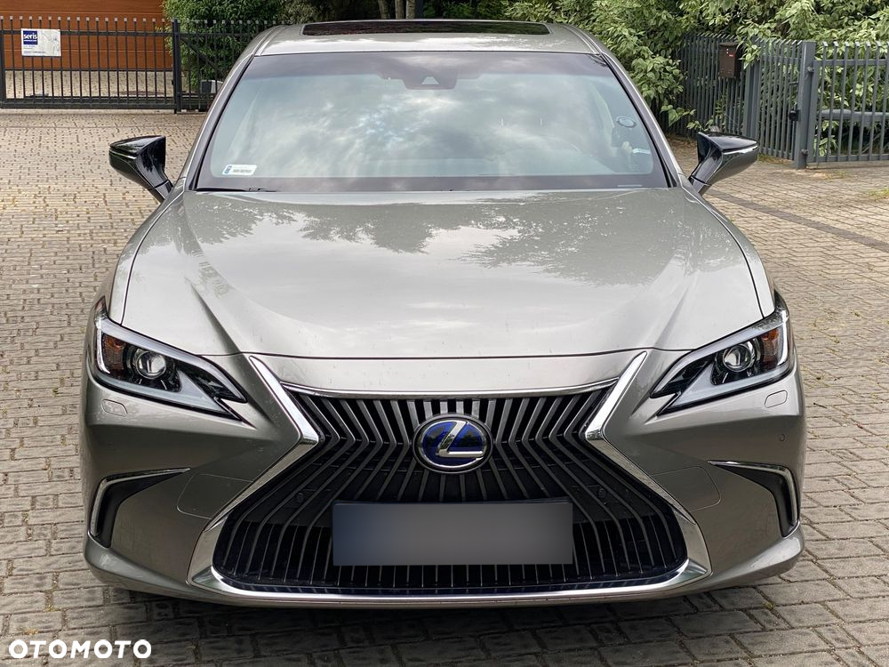 Lexus ES 300h Business Edition - 3