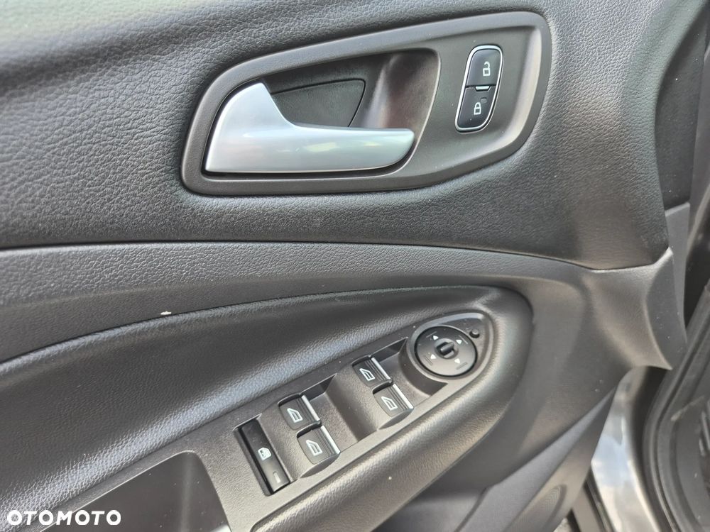 Ford Kuga 2.0 TDCi 4x4 ST-Line - 34