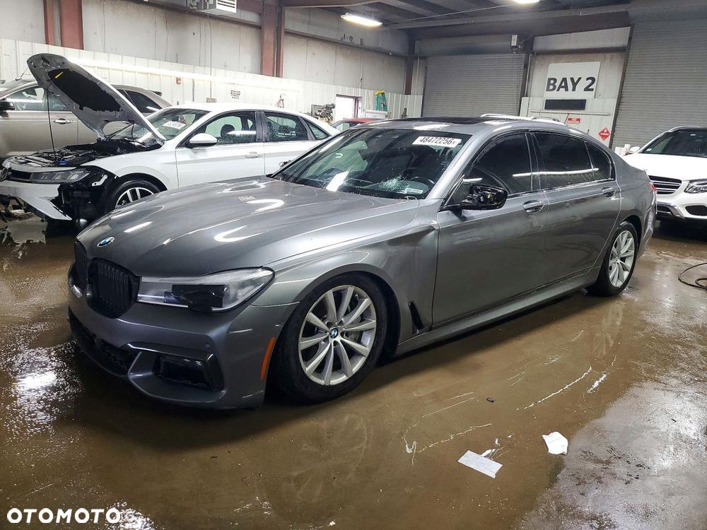 BMW Seria 7 750i xDrive Edition Exclusive - 1