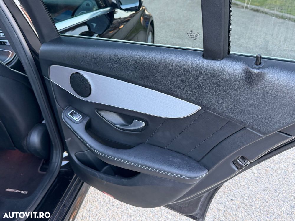 Mercedes-Benz C - 21