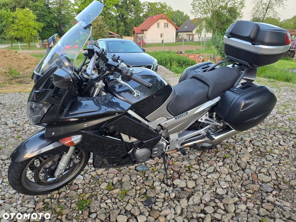 Yamaha FJR - 13