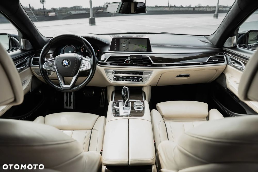 BMW Seria 7 730d sport - 11