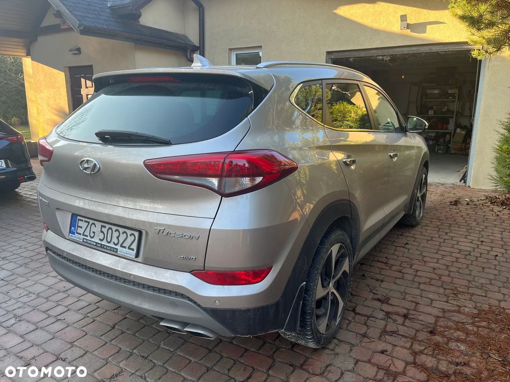 Hyundai Tucson 2.0 CRDI Style 4WD - 2