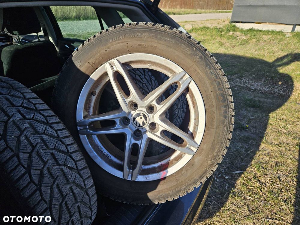 Skoda Kamiq 1.0 TSI Style - 8