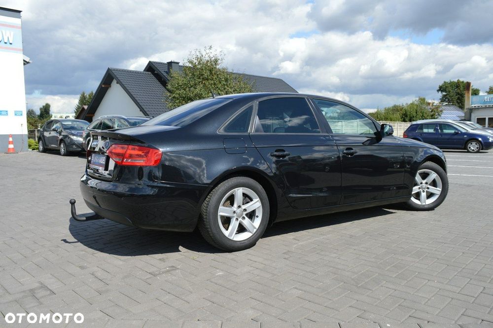 Audi A4 Limousine - 10