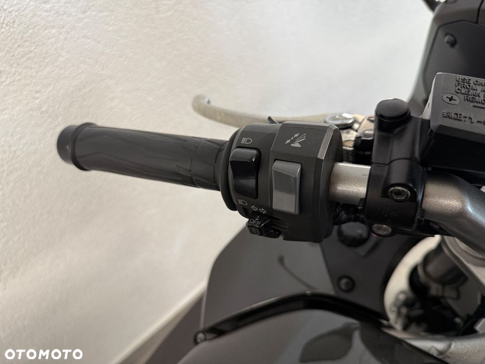 Yamaha FJR - 7