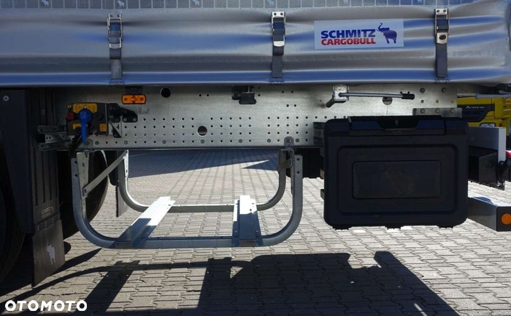 Schmitz Cargobull SCS, Kurtyna - 5