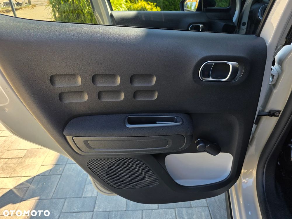 Citroën C3 1.2 PureTech Shine - 18