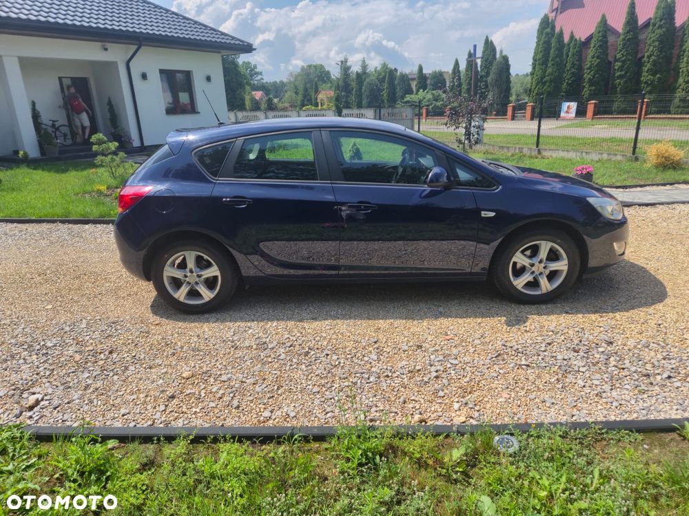 Opel Astra - 4