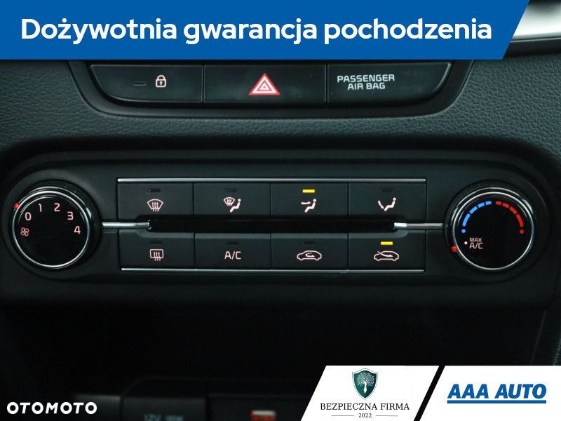 Kia Ceed - 12