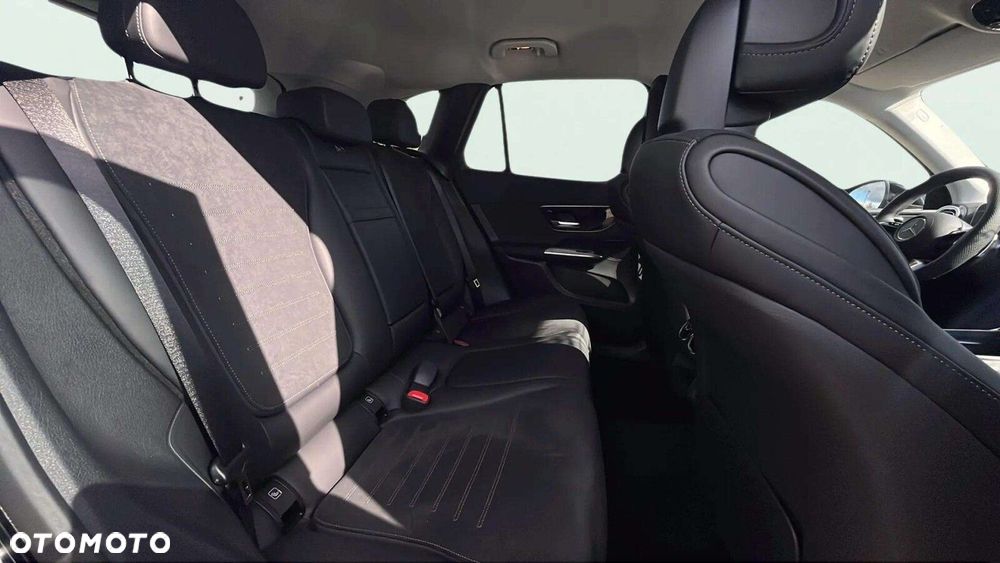 Mercedes-Benz GLC - 14