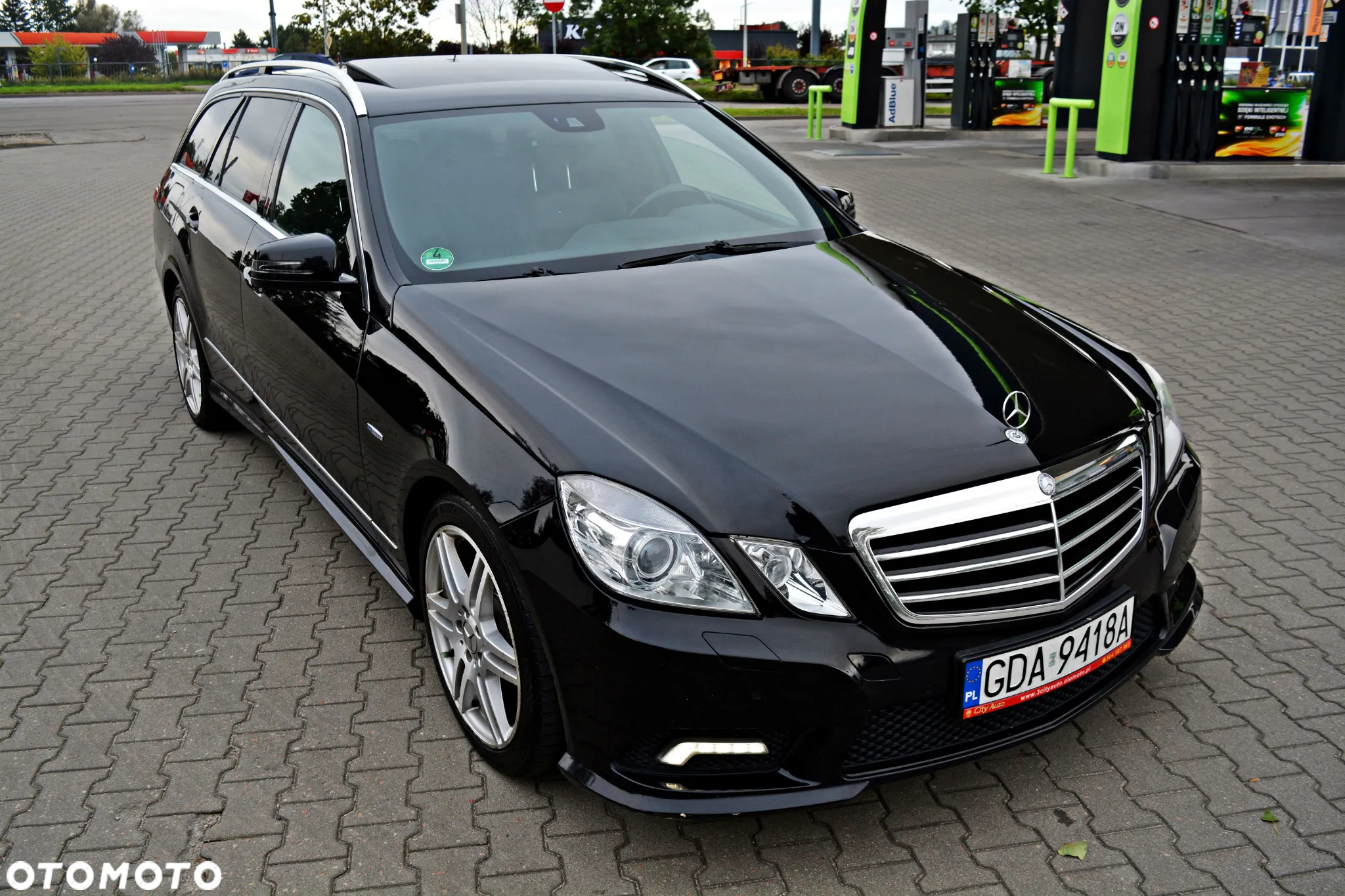 Mercedes-Benz Klasa E 250 T CDI DPF BlueEFFICIENCY 7G-TRONIC Avantgarde - 2