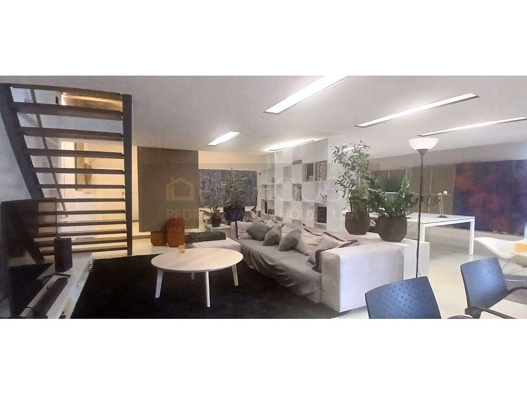Loft com Mezanino em Marvila 185,48 m² - Grande imagem: 3/29