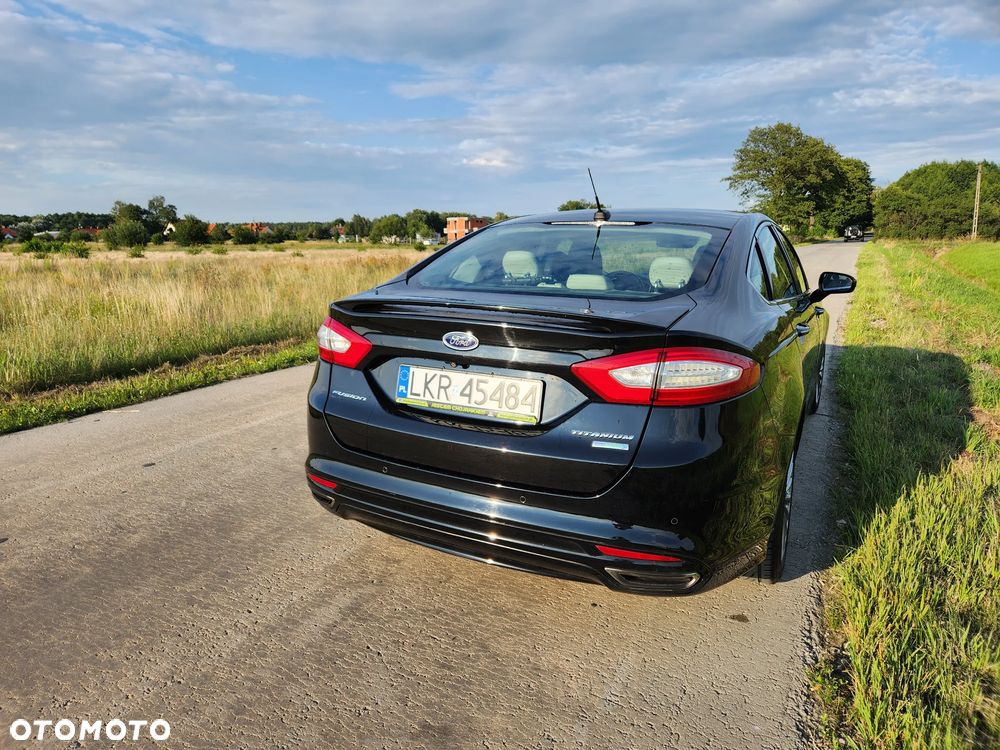 Ford Mondeo 2.0 EcoBoost Titanium - 3