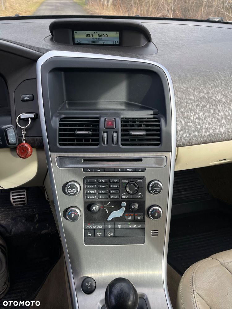 Volvo XC 60 D5 AWD Kinetic - 18