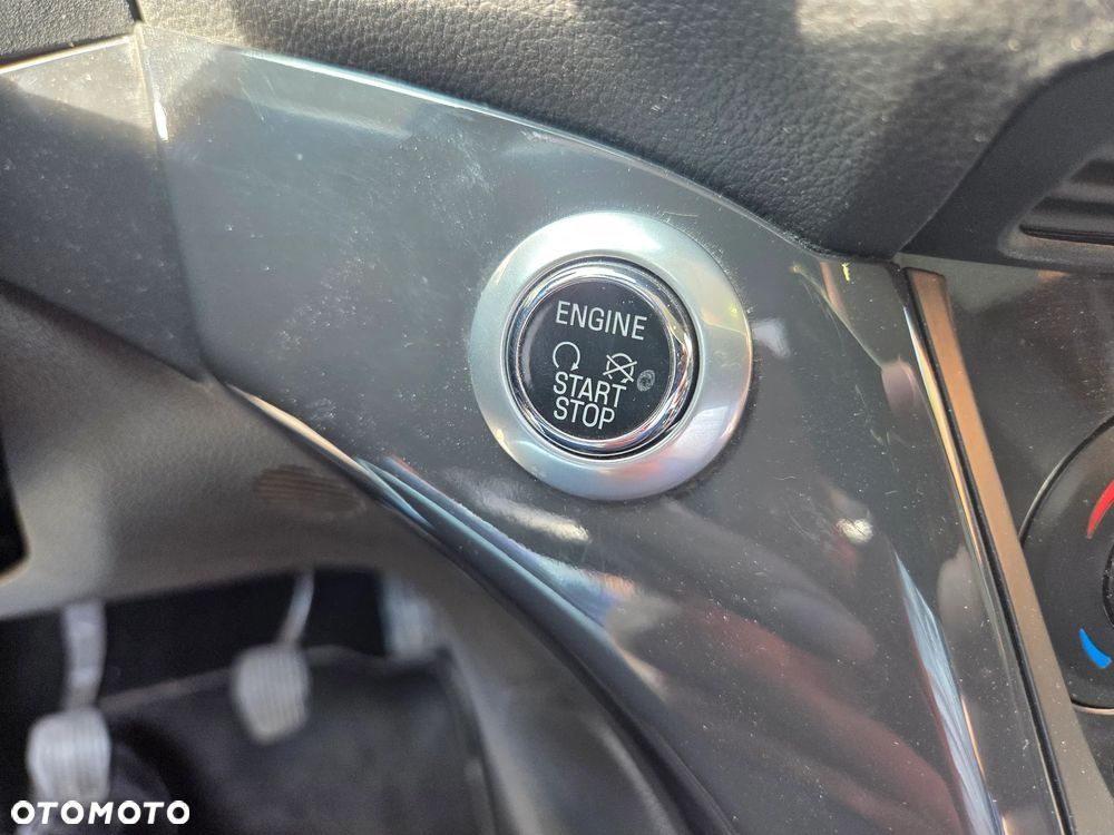 Ford Kuga 1.5 EcoBoost 2x4 Titanium - 20