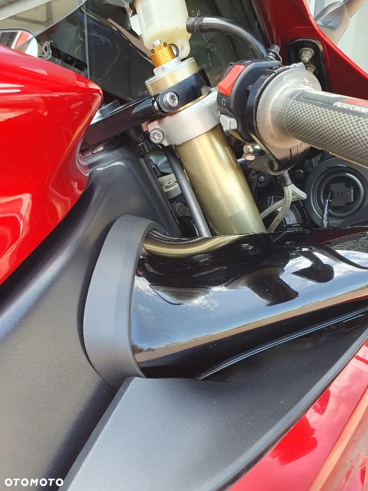 Yamaha R1 - 26