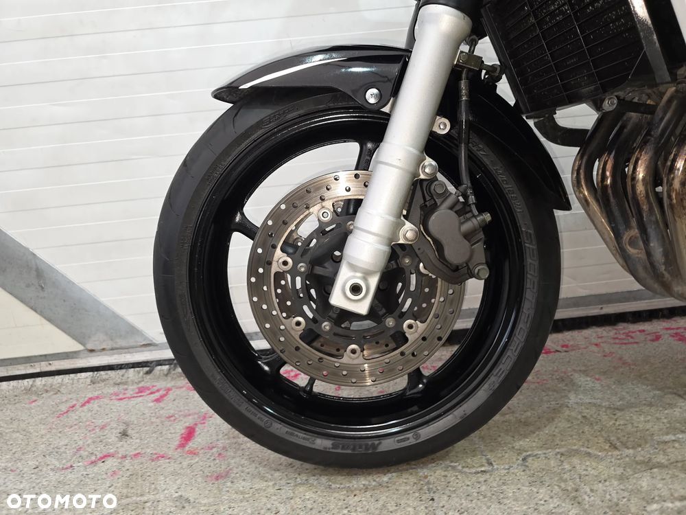 Yamaha FZ - 13