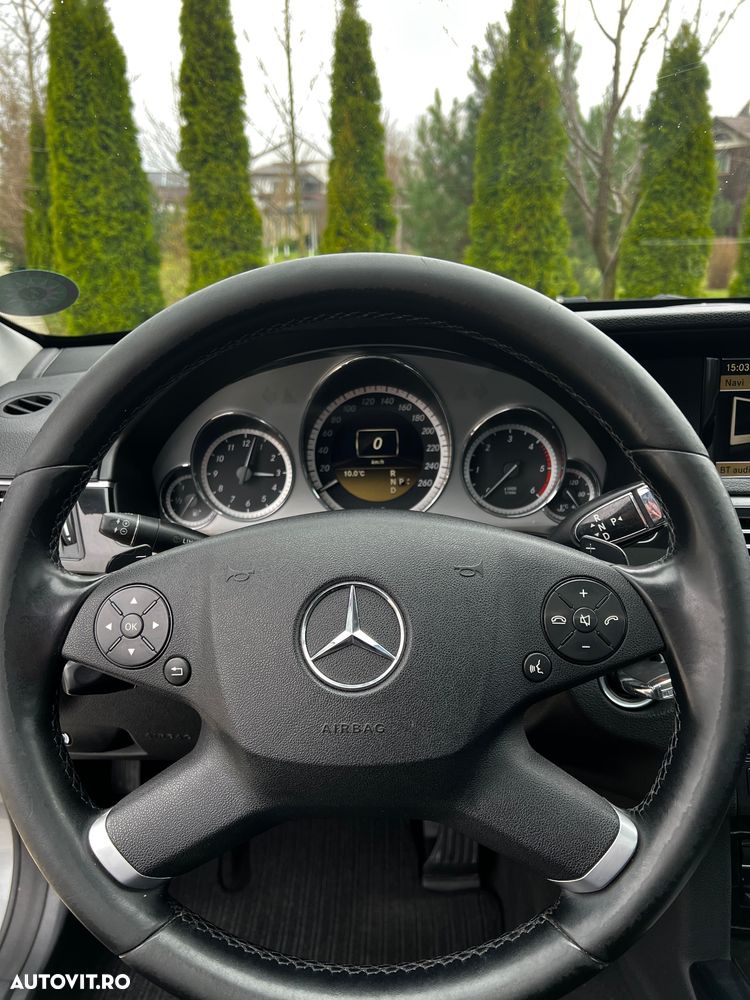 Mercedes-Benz E 220 CDI DPF BlueEFFICIENCY 7G-TRONIC Avantgarde - 20