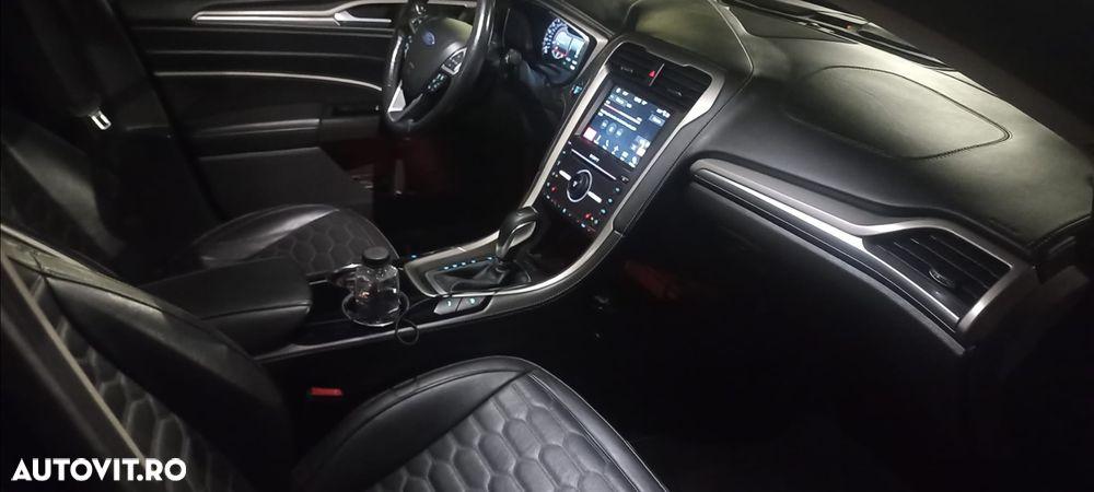 Ford Mondeo 2.0 TDCi PowerShift-Aut Allrad Vignale - 2