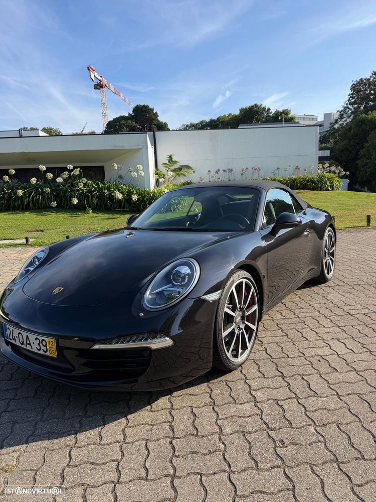 Porsche 911 Série F - 1