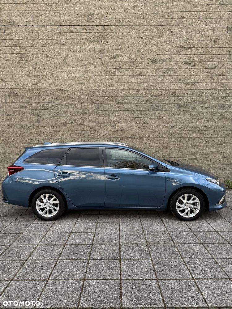 Toyota Auris Hybrid 135 Prestige - 5