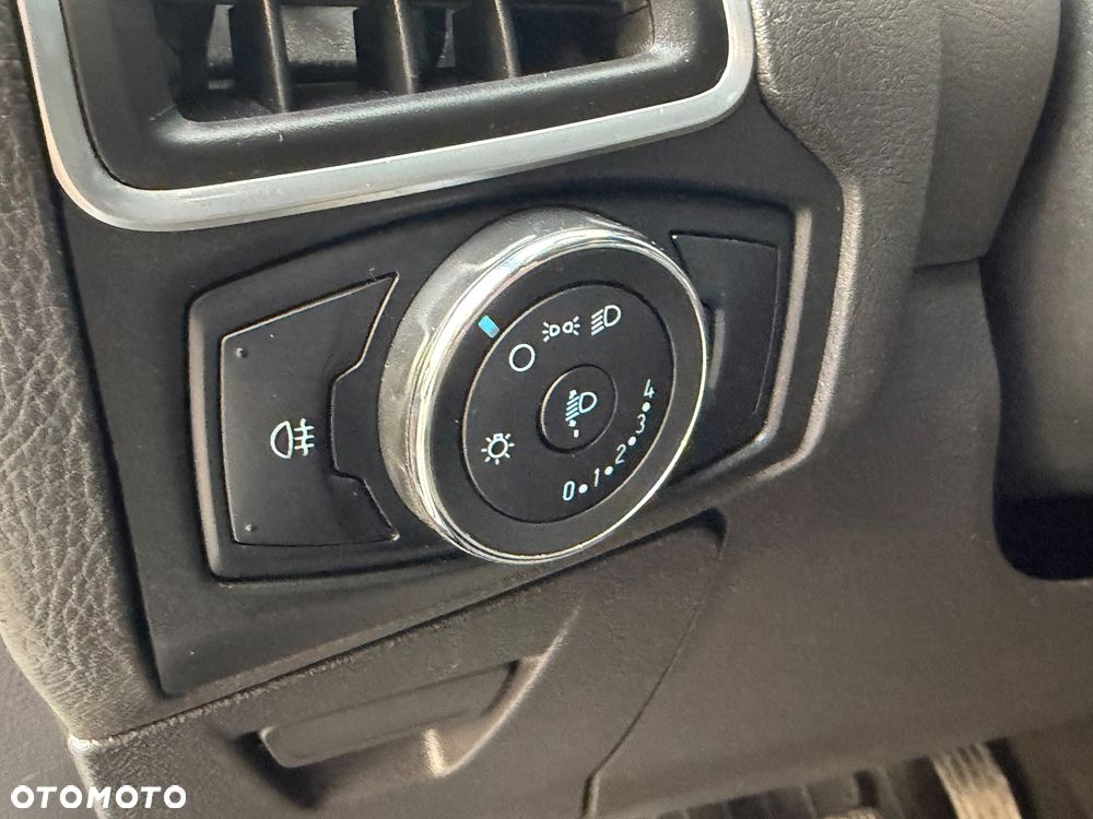 Ford Focus 1.6 Edition - 19