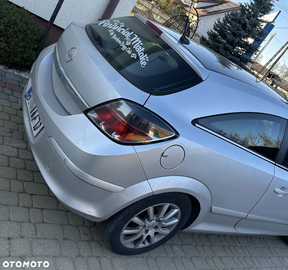 Opel Astra GTC 1.6 - 5