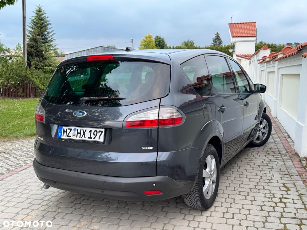 Ford S-Max - 10