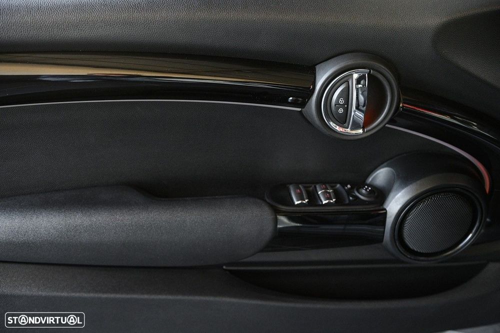 MINI Cabrio Cooper Auto - 43