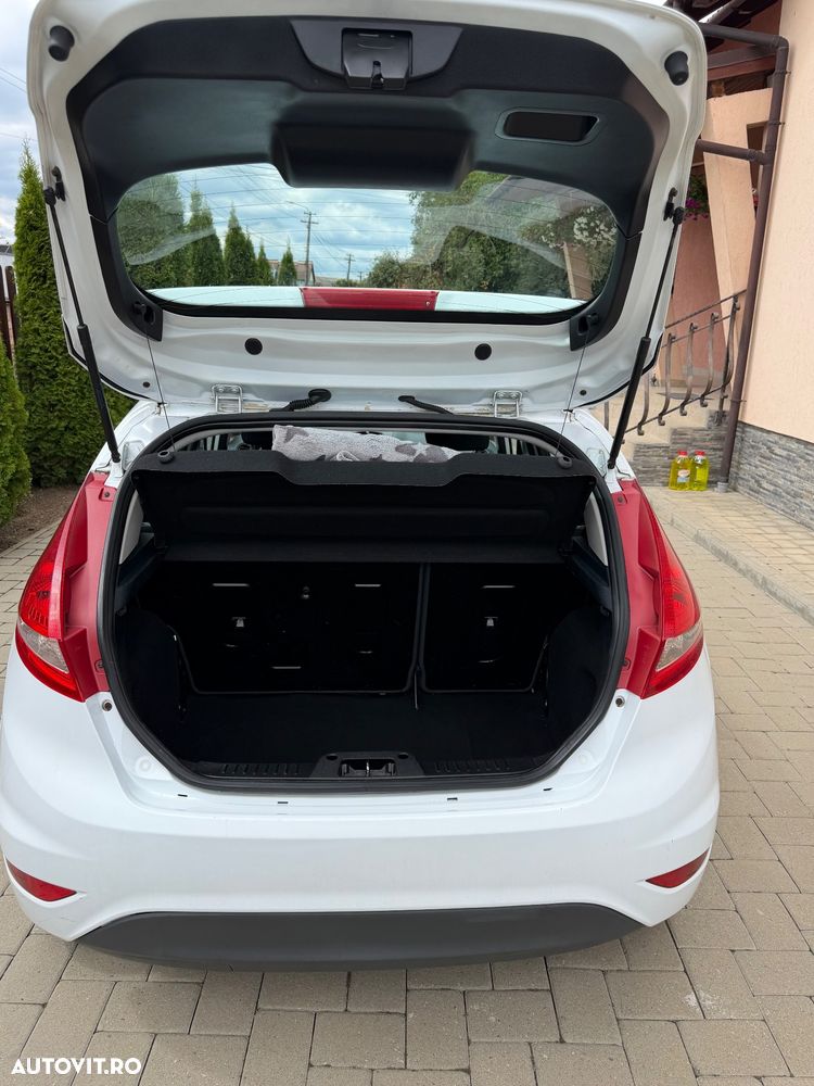 Ford Fiesta - 2