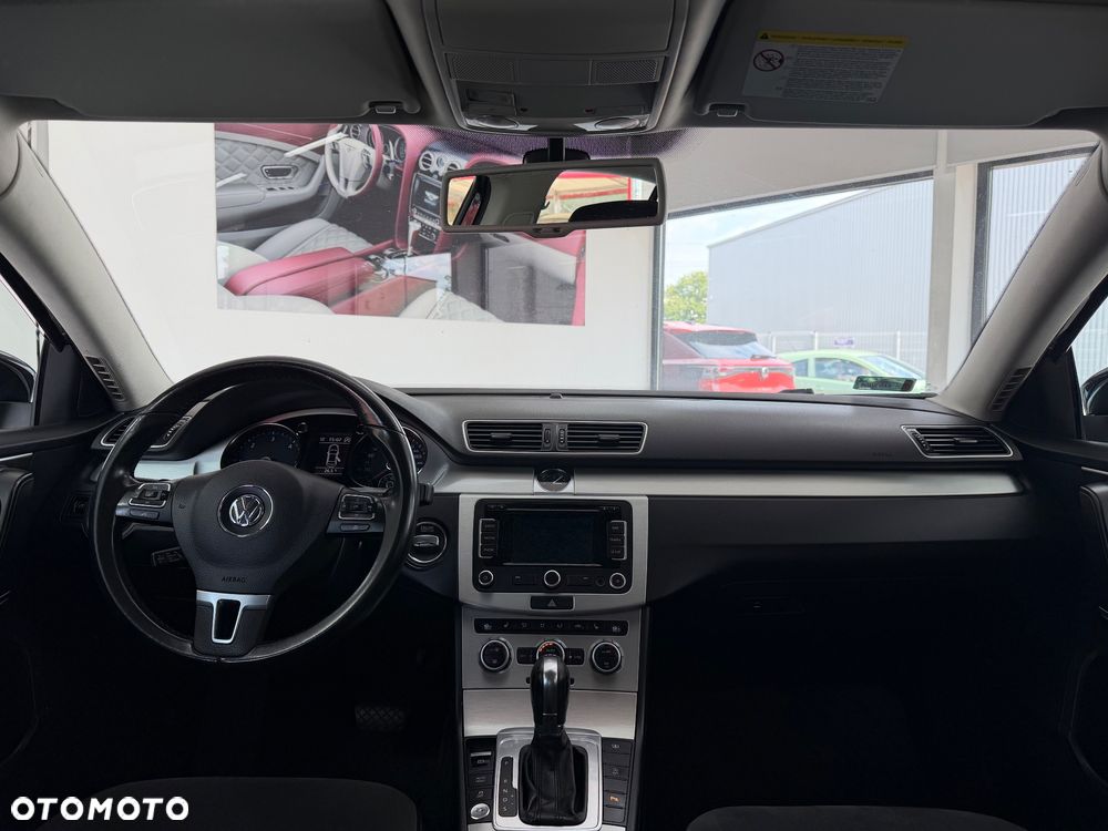 Volkswagen Passat - 19