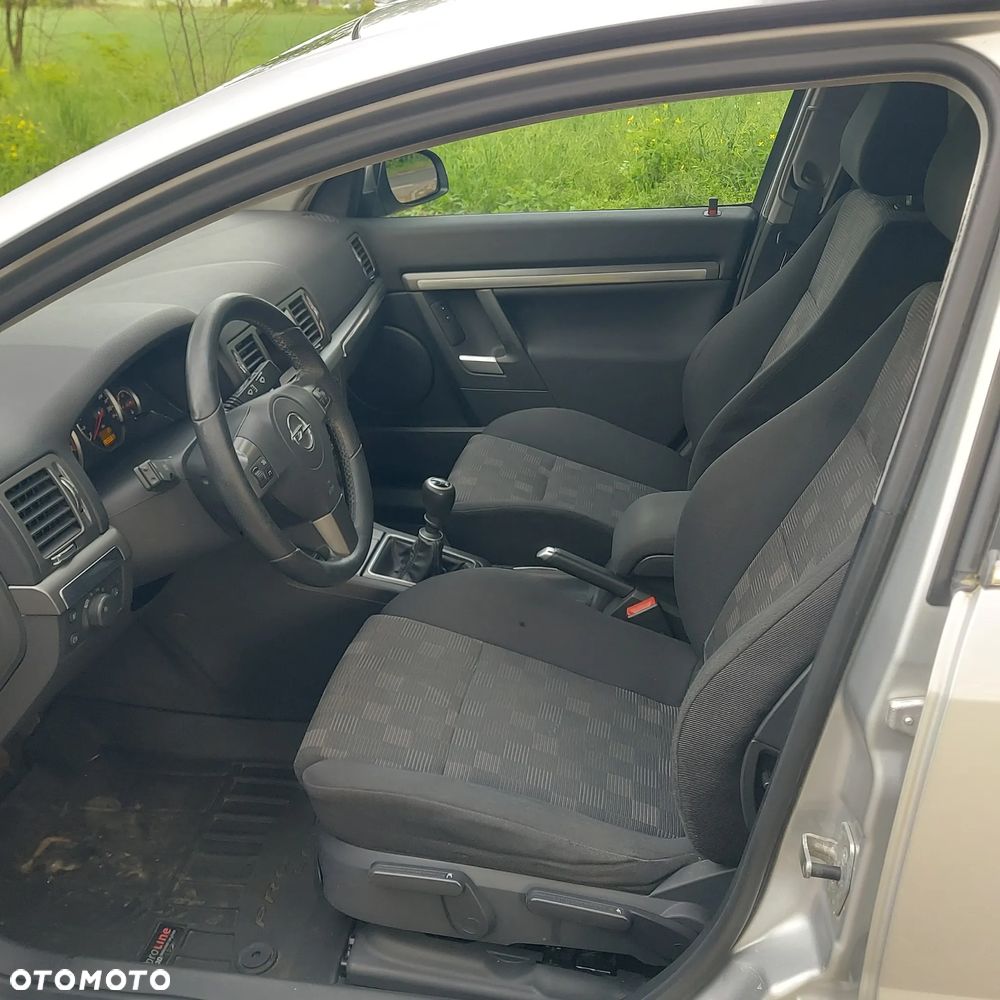 Opel Vectra 2.2 GTS - 15