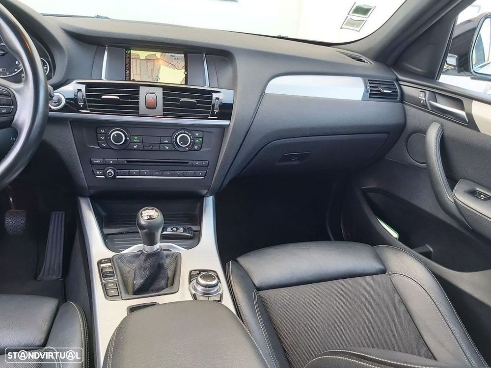 BMW X4 20 d xDrive Pack M - 25