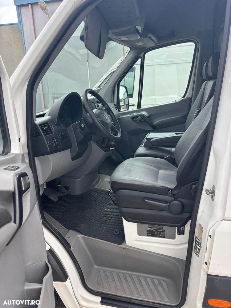 Volkswagen CRAFTER - 9