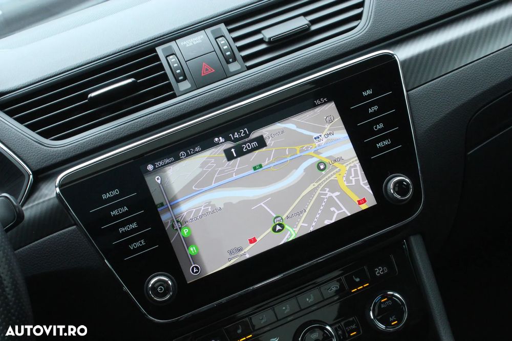 Skoda Superb 1.5 TSI DSG Sportline - 23