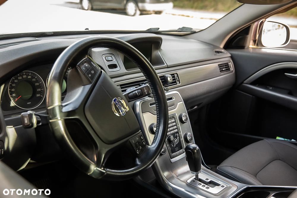 Volvo V70 D4 Geartronic Summum - 20