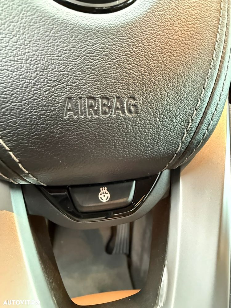 BMW Seria 5 520d Aut. Luxury Line - 34