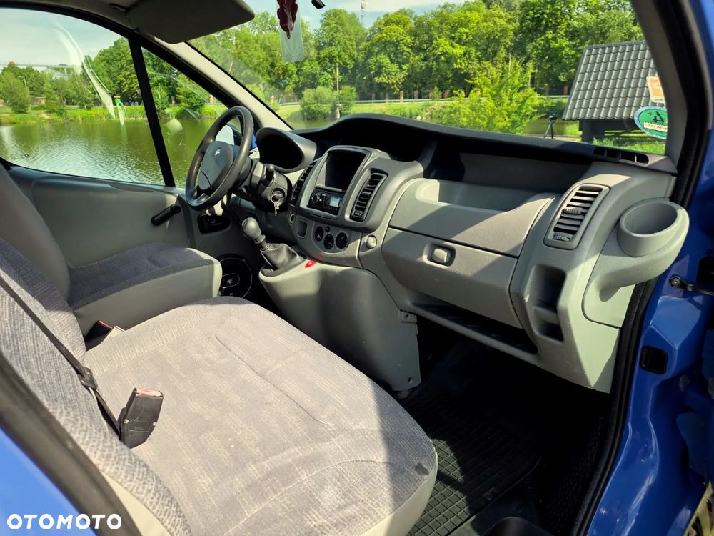 Renault TRAFIC - 8