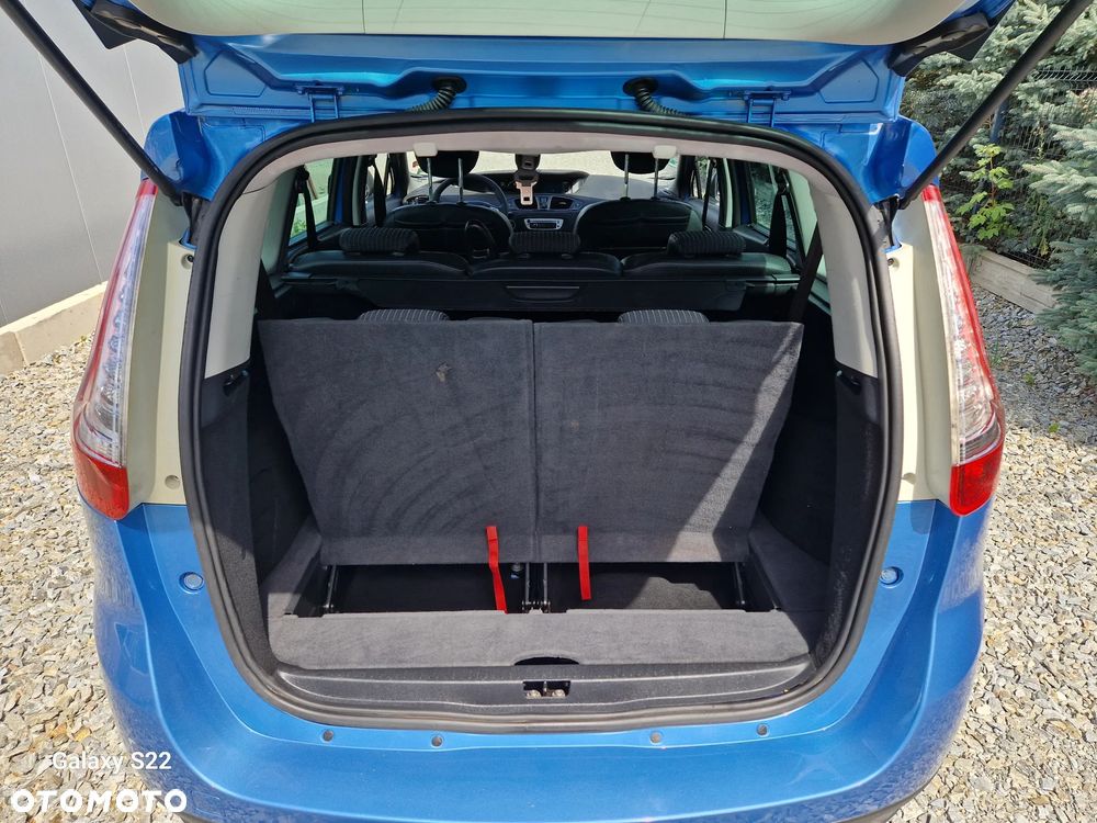 Renault Grand Scenic - 12