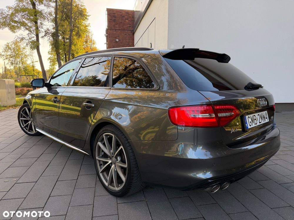 Audi A4 Avant 2.0 TDI DPF clean diesel quattro S tronic S line Sportpaket - 12