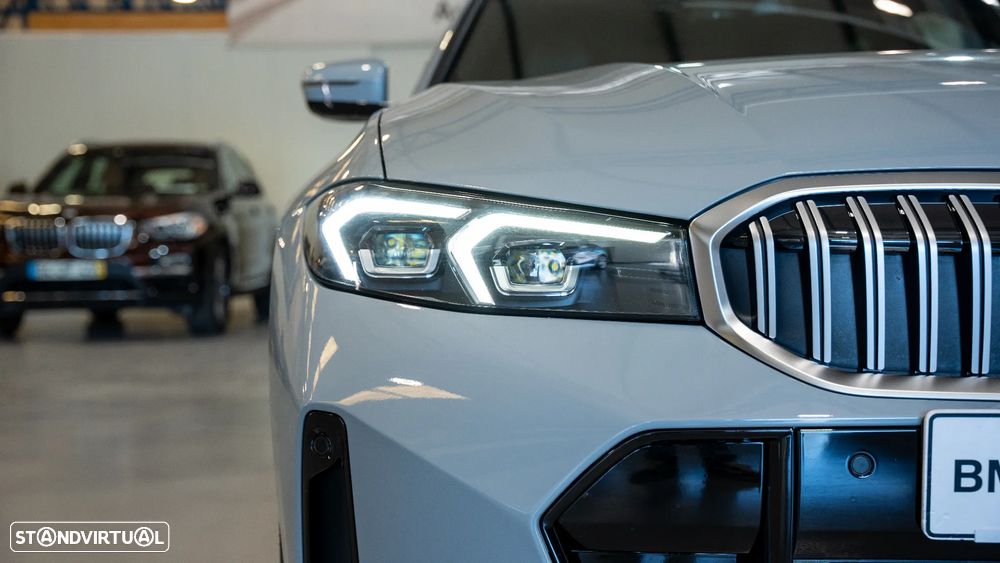 BMW 320 d Touring Pack Desportivo M Auto - 28