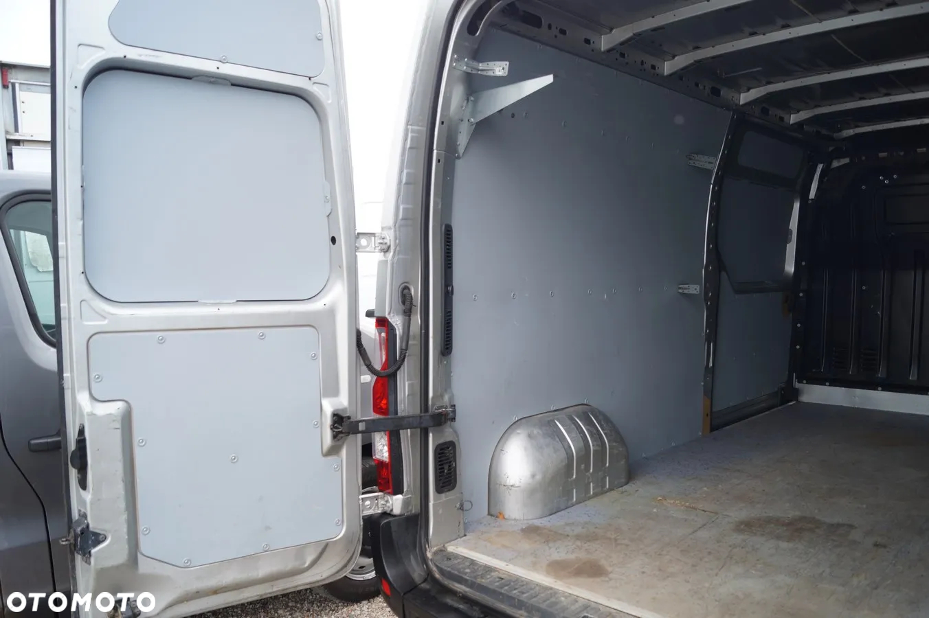 Opel Movano - 28