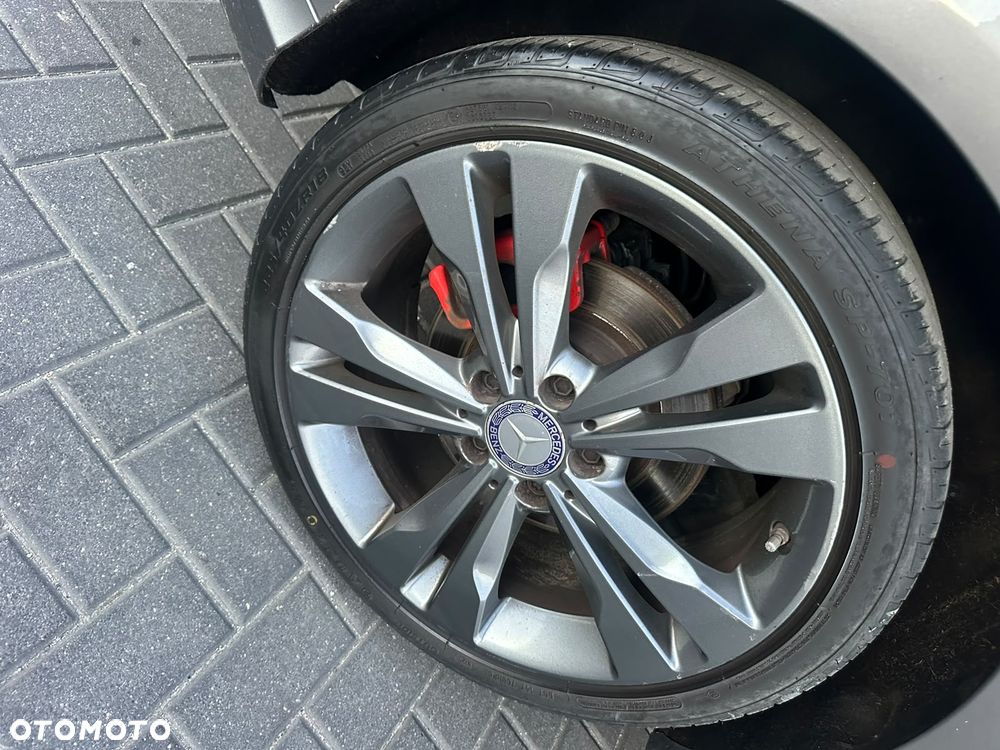 Mercedes-Benz CLA 180 d - 33