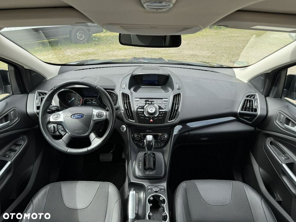 Ford Kuga - 25
